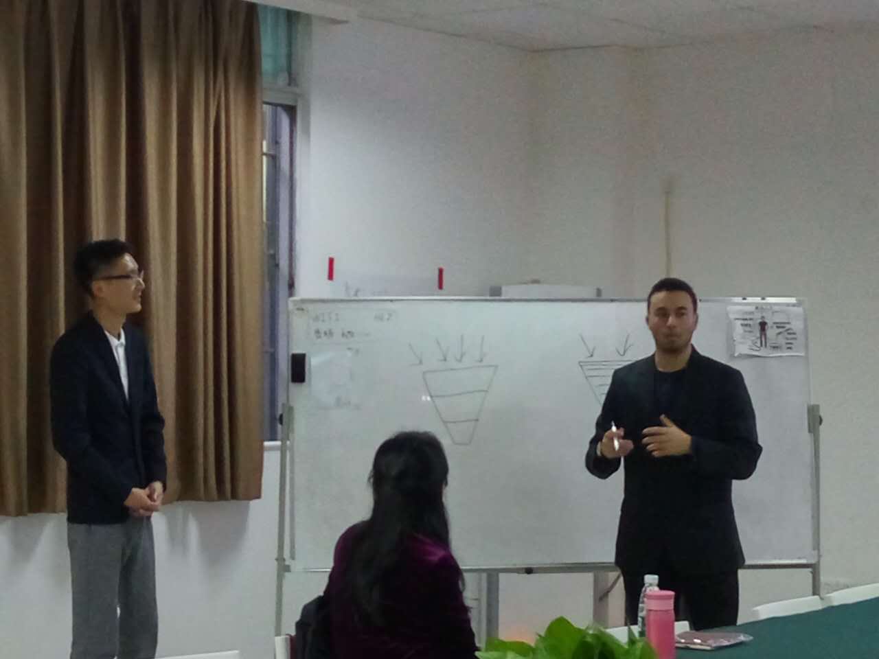 紅瓜子告訴你企業(yè)宣傳片如何應用視錯覺